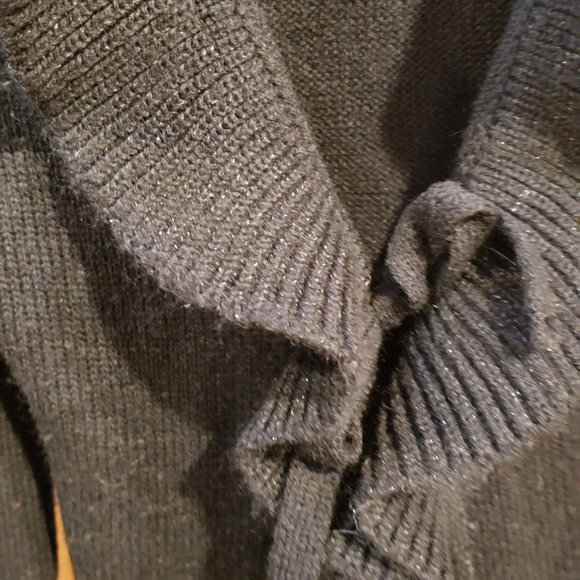 Black long sweater with sparkle ruffle front and tie closure Girls  Size S 7/8 - Picture 2 of 3